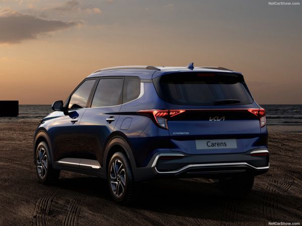 Kia-Carens-4